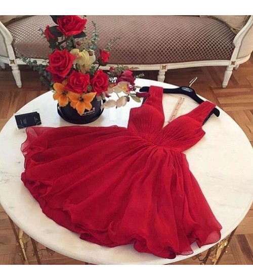 Faith V Yaka Kırmızı Mini Mezuniyet Elbise