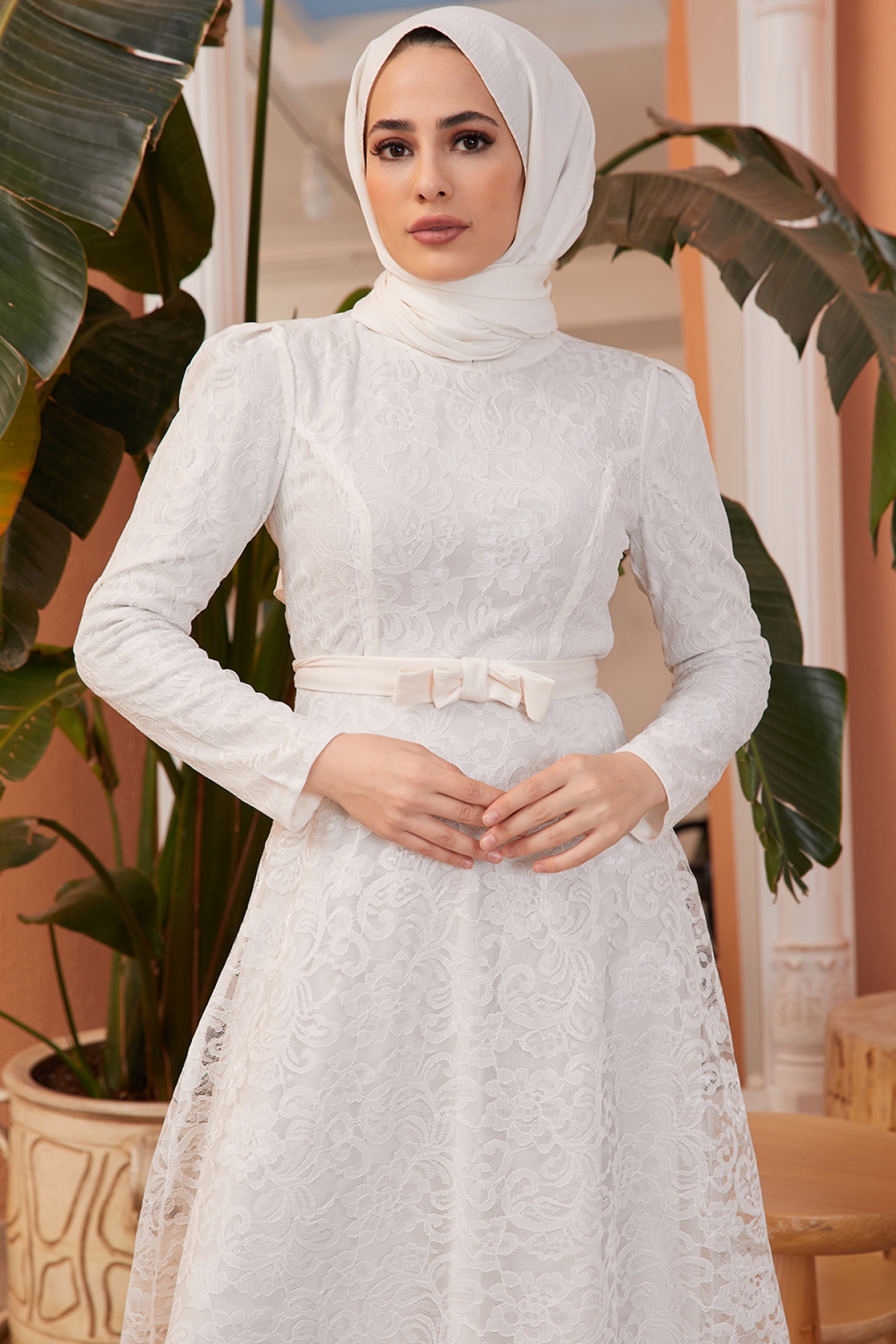 Amine Kabarık Dantelli Tesettür Abiye 0180